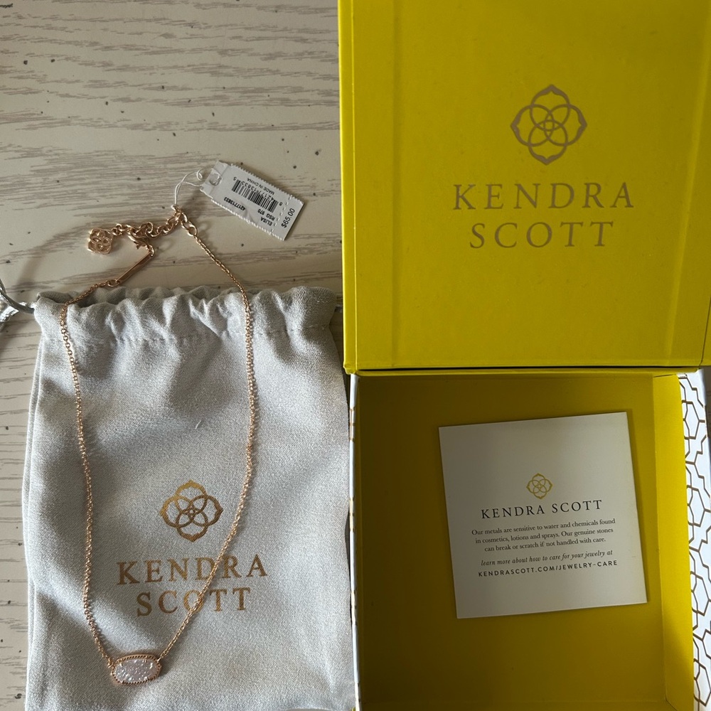 NWT Kendra Scott Rose Gold Necklace